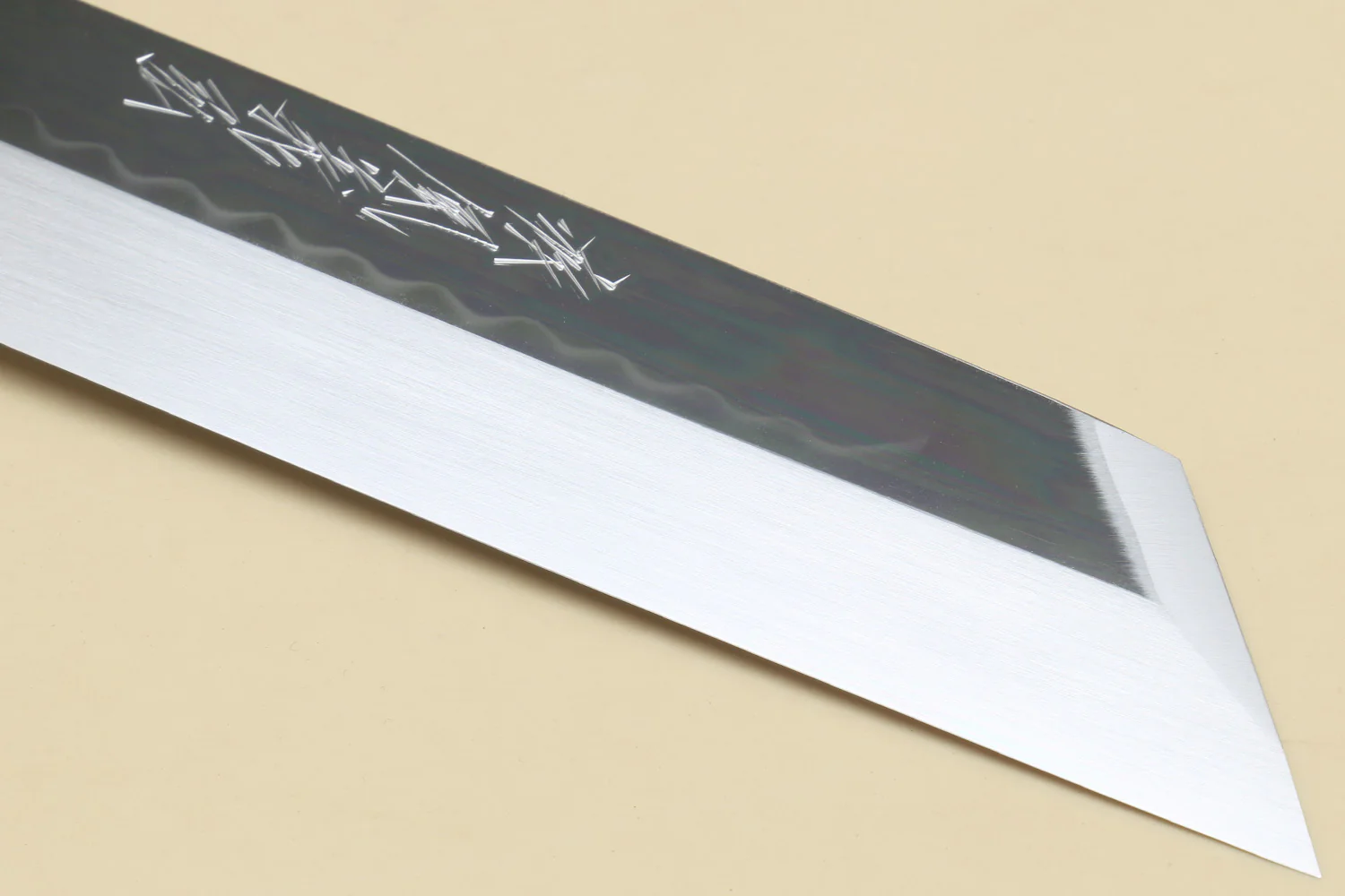 Yoshihiro Honyaki White Steel Mirror-Finished Namiukashi Kenmuki Japanese Single Edged Vegetable Knife with Premium Ebony Saya Cover - Image 3