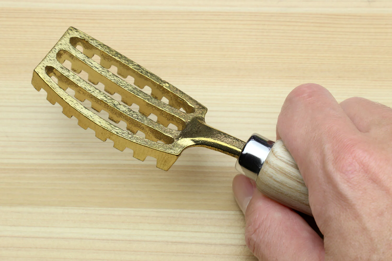 Yoshihiro Japanese Sushi Chef Tool Fish Scaler (Large) - Image 7
