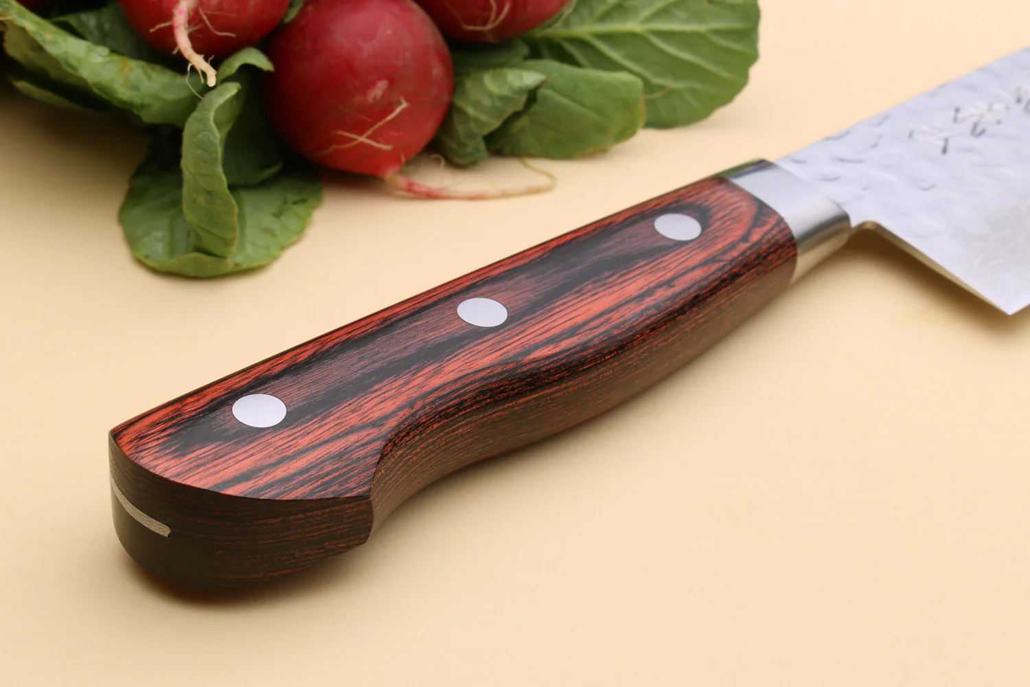 Yoshihiro VG-10 16 Layer Hammered Damascus Stainless Steel Santoku Chef knife - Image 9