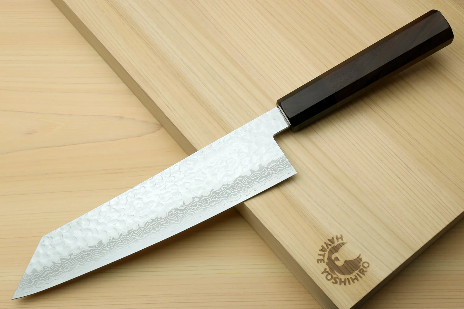 Yoshihiro VG-10 46 Layers Hammered Damascus Kiritsuke Multipurpose Japanese Chefs Knife (Octagonal Shitan Rosewood Handle) - Image 3