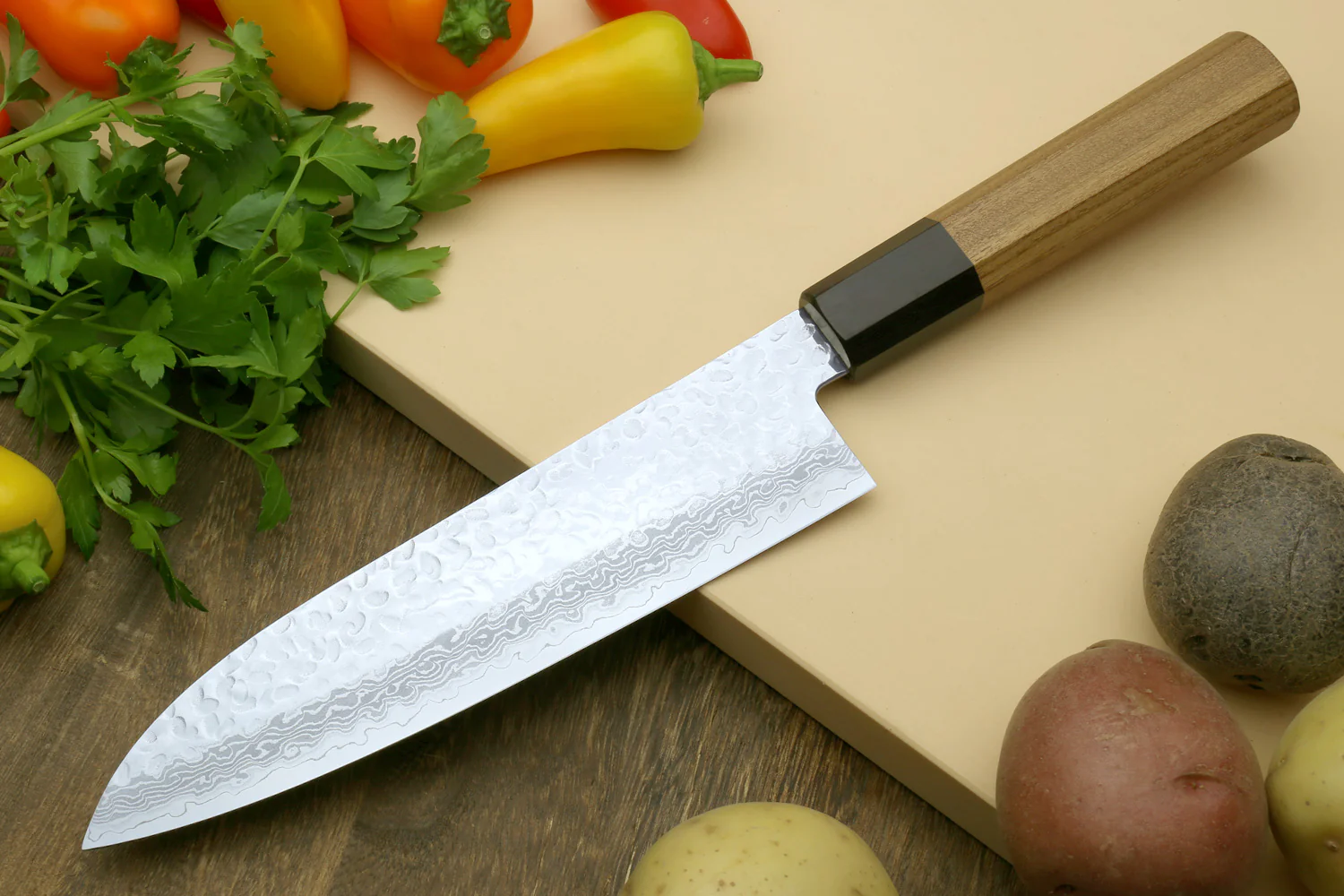 Yoshihiro VG-10 46 Layers Hammered Damascus Santoku Knife Japanese Multipurpose Chef Knife (Octagonal Ambrosia Handle) - Image 3